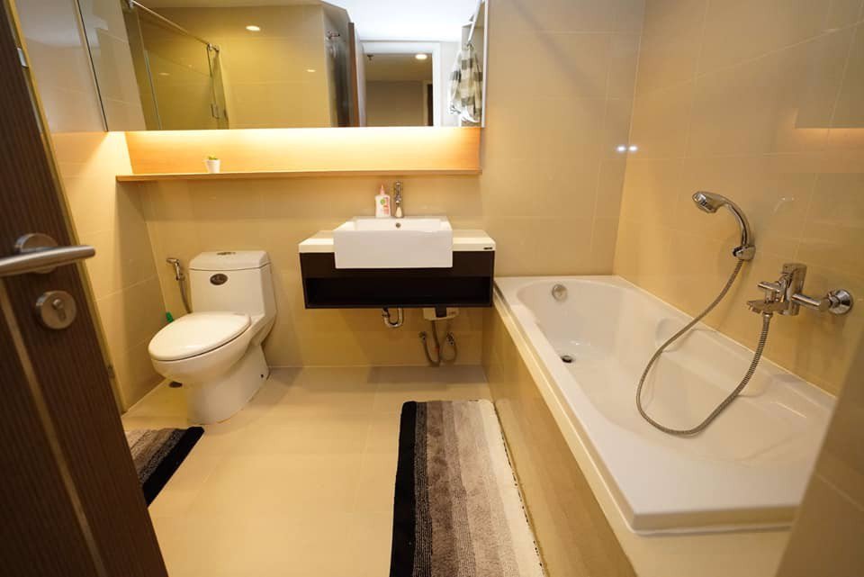 ให้เช่าคอนโด-15-สุขุมวิทเรสซิเดนซ์-ห้องใหญ่-เฟอร์นิเจอร์ครบ-มีอ่างอาบน้ำ