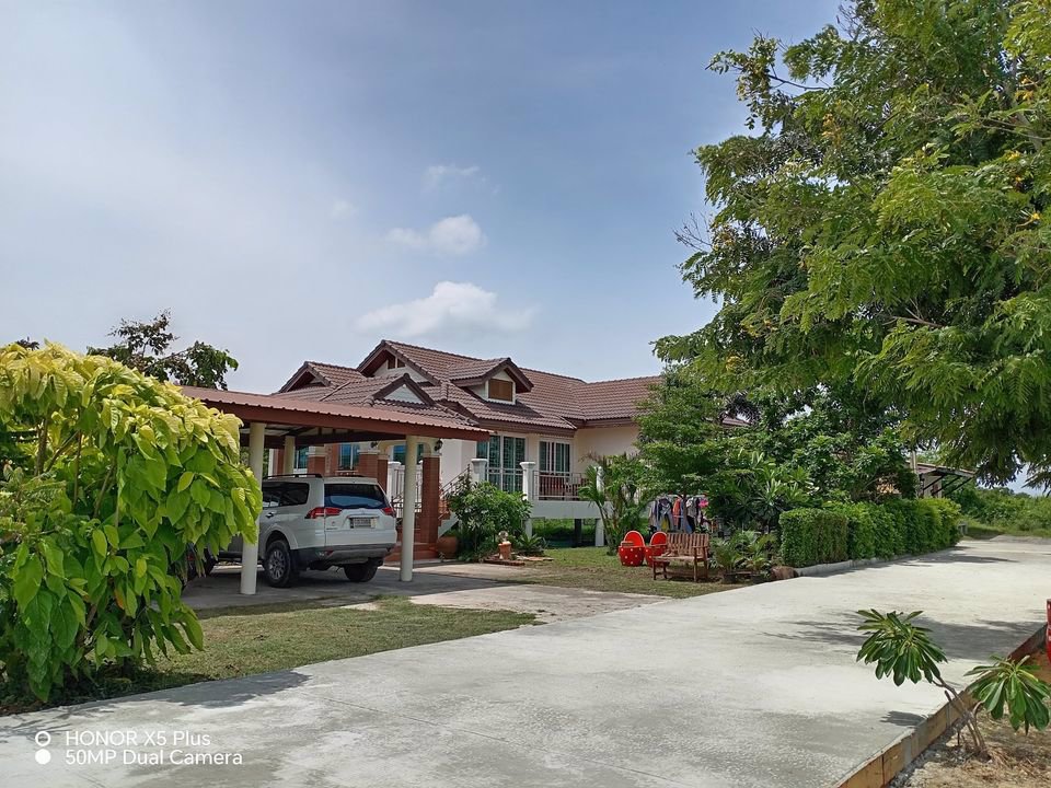 ขายบ้านพร้อมที่ดิน