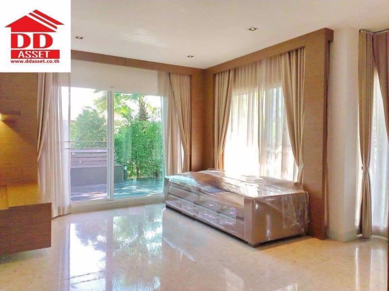 บ้านเดี่ยวแกรนด์บางกอกบลูเลอวาร์ด-รามอินทรา