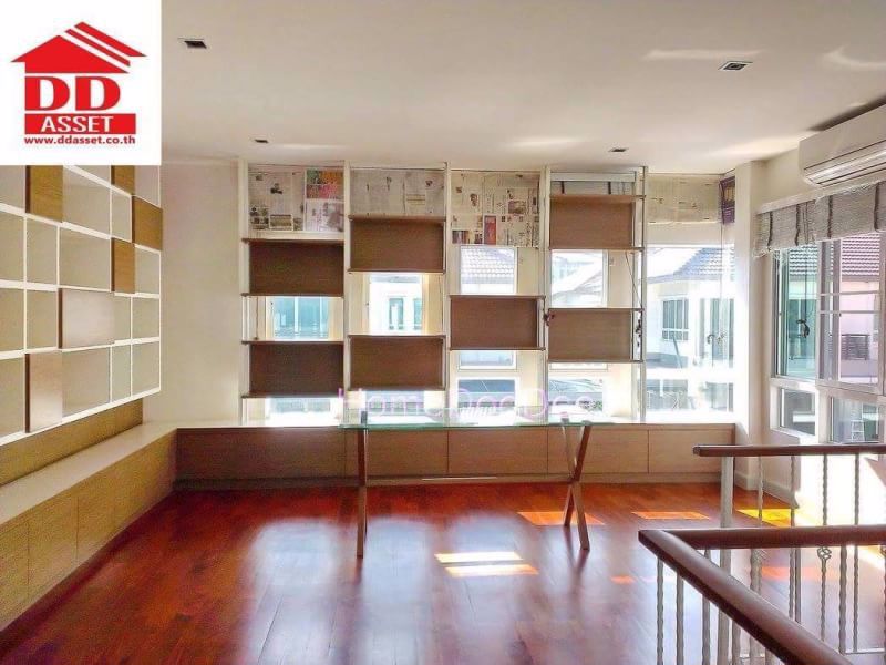 บ้านเดี่ยวแกรนด์บางกอกบลูเลอวาร์ด-รามอินทรา