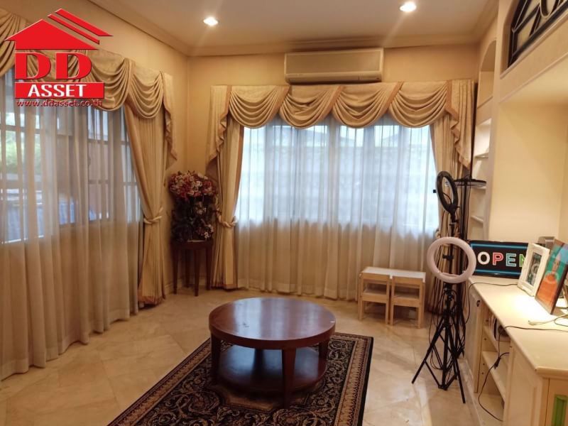 ขายบ้านเดี่ยว-หมู่บ้านลดาวัลย์-ศรีนครินทร์-ติดถนนศรีนครินทร์