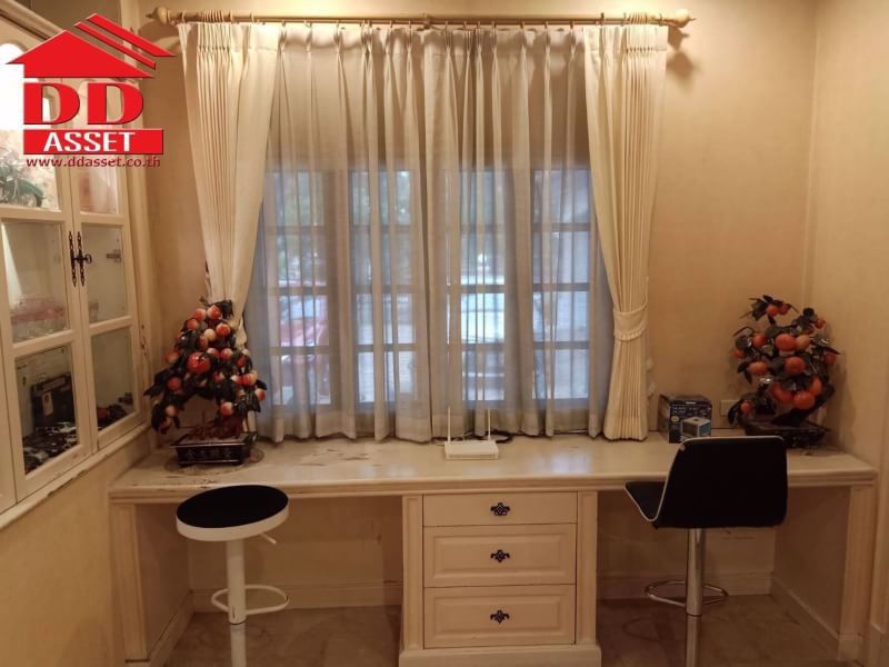 ขายบ้านเดี่ยว-หมู่บ้านลดาวัลย์-ศรีนครินทร์-ติดถนนศรีนครินทร์