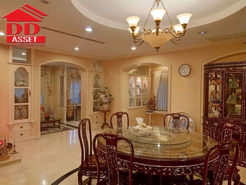 ขายบ้านเดี่ยว-หมู่บ้านลดาวัลย์-ศรีนครินทร์-ติดถนนศรีนครินทร์