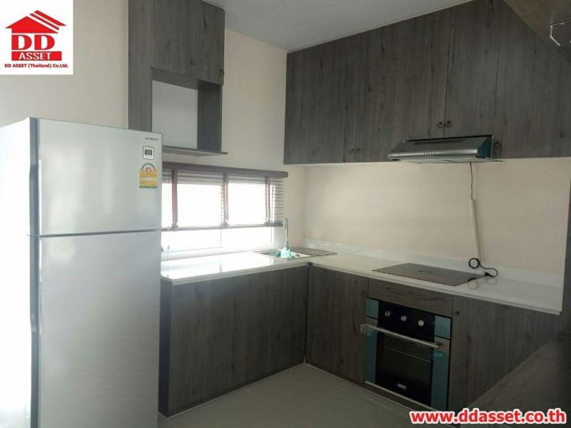 ขายทาวน์เฮ้า-2-ชั้น-สไตล์บ้านเดี่ยว-มีพื้นที่สวนรอบบ้าน-โครงการ-เดอะวิลเลจ-บางนา-วงแหวน-2