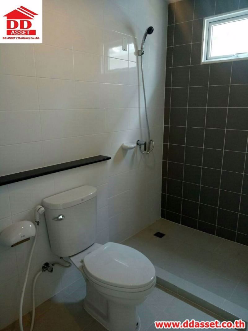 ขายทาวน์เฮ้า-2-ชั้น-สไตล์บ้านเดี่ยว-มีพื้นที่สวนรอบบ้าน-โครงการ-เดอะวิลเลจ-บางนา-วงแหวน-2