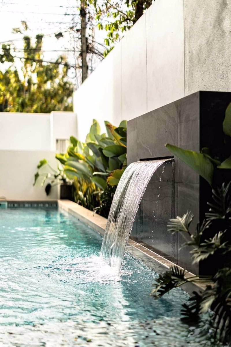 บ้านหรูหราทันสมัย-สร้างเสร็จใหม่-ใจกลางเมืองเชียงใหม่