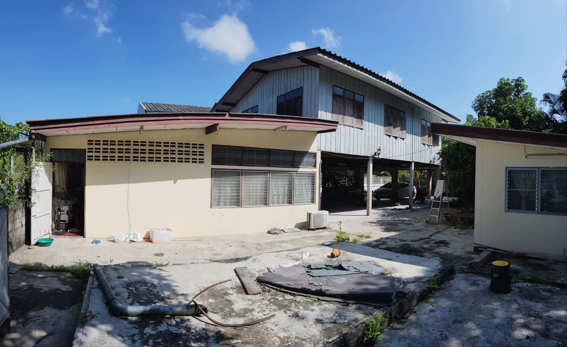 ขายบ้านไม้-2-ชั้น-พร้อมสวน-บนเนื้อที่-175-ตรว-ในซอยตรงข้ามวัดหลักร้อย