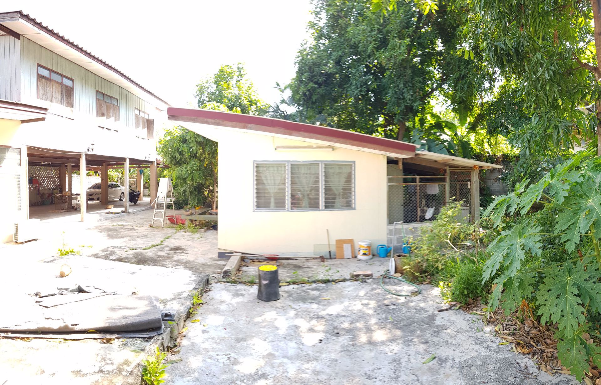 ขายบ้านไม้-2-ชั้น-พร้อมสวน-บนเนื้อที่-175-ตรว-ในซอยตรงข้ามวัดหลักร้อย