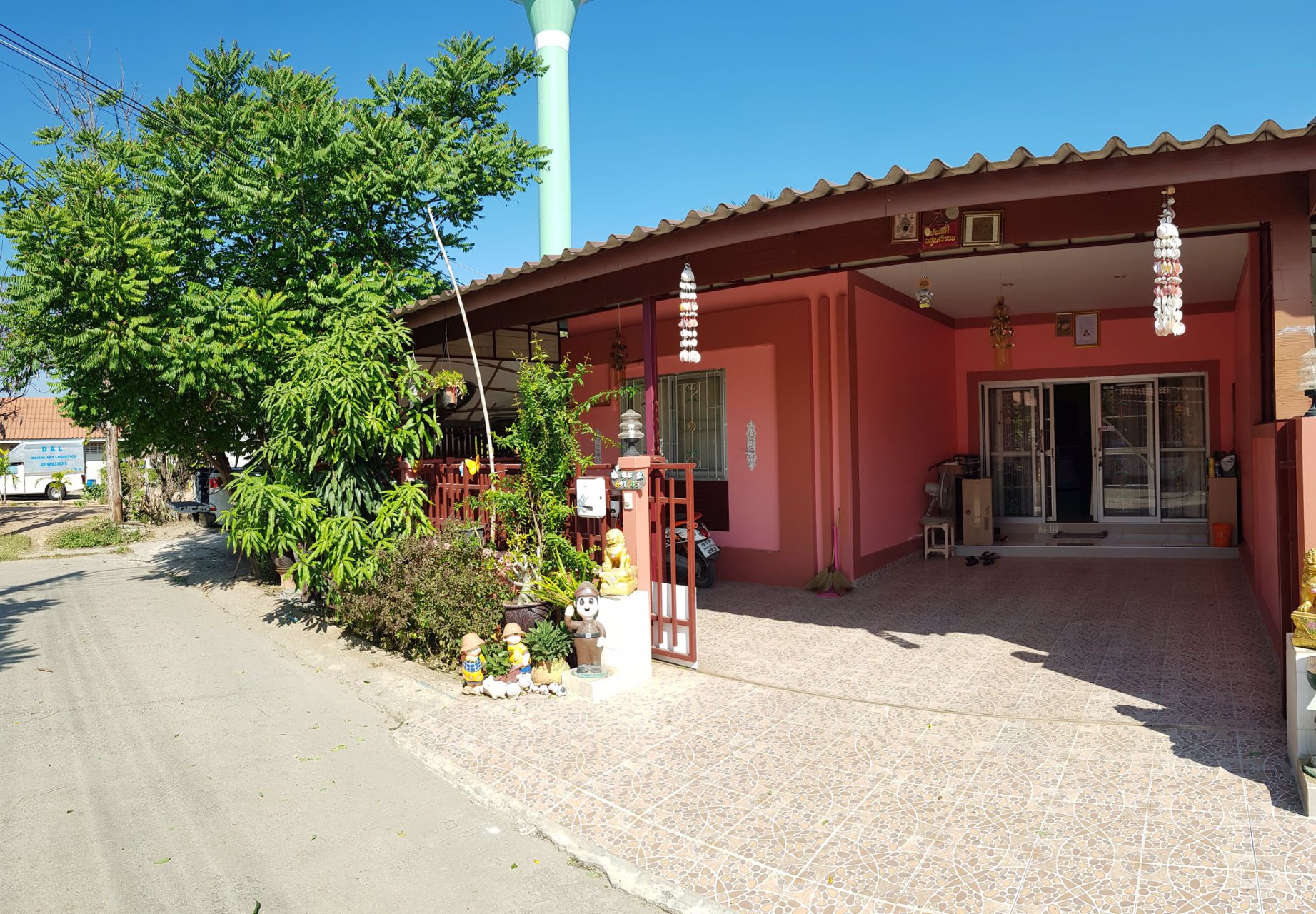 ขายบ้านแฝด-36-ตารางวา-ใกล้เขตอุตสาหกรรมสุรนารี-พร้อมของแถมมากมาย