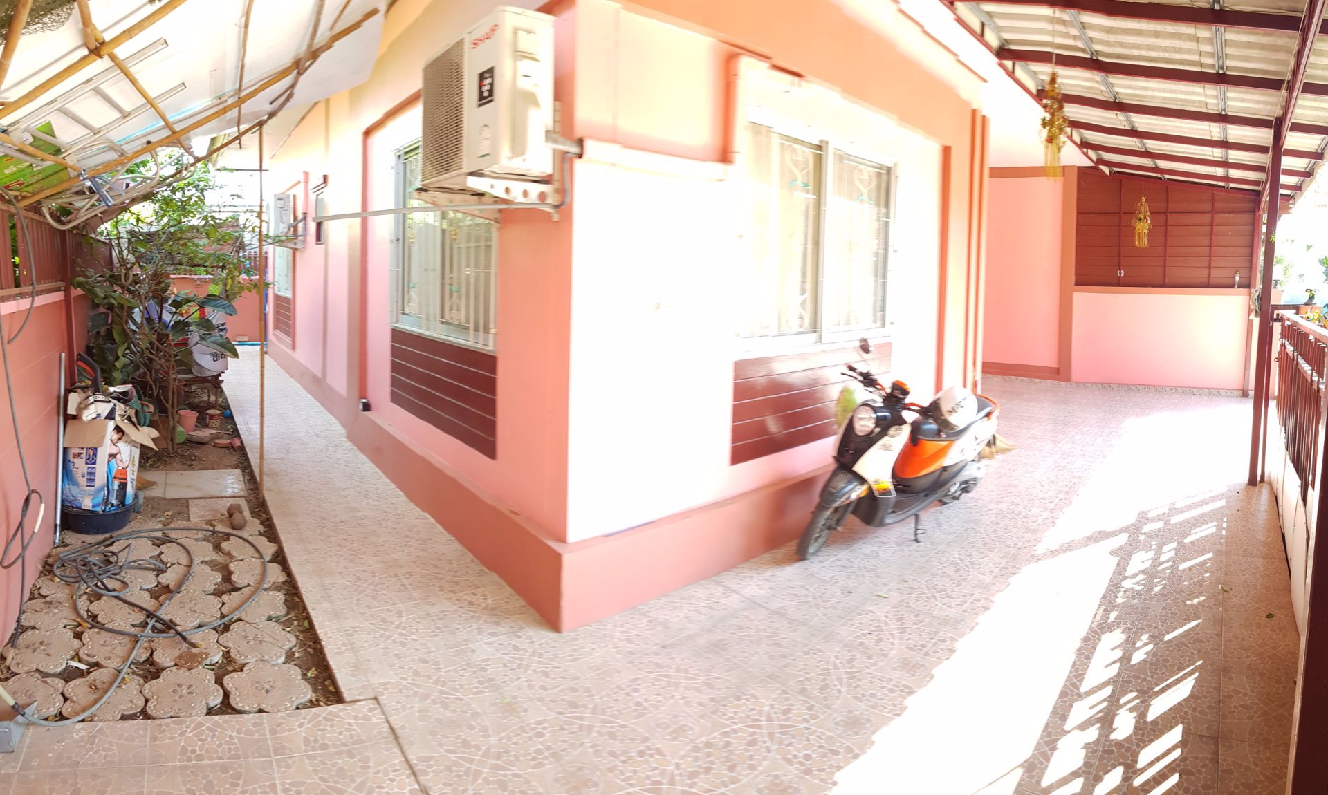 ขายบ้านแฝด-36-ตารางวา-ใกล้เขตอุตสาหกรรมสุรนารี-พร้อมของแถมมากมาย