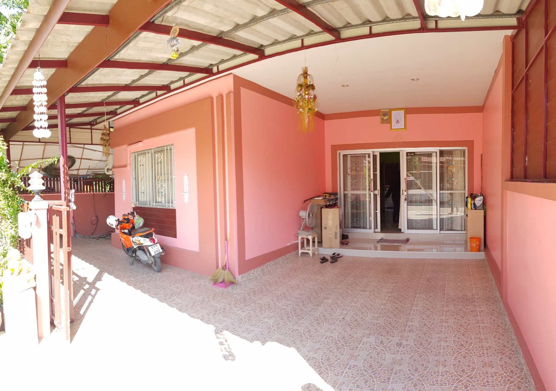 ขายบ้านแฝด-36-ตารางวา-ใกล้เขตอุตสาหกรรมสุรนารี-พร้อมของแถมมากมาย