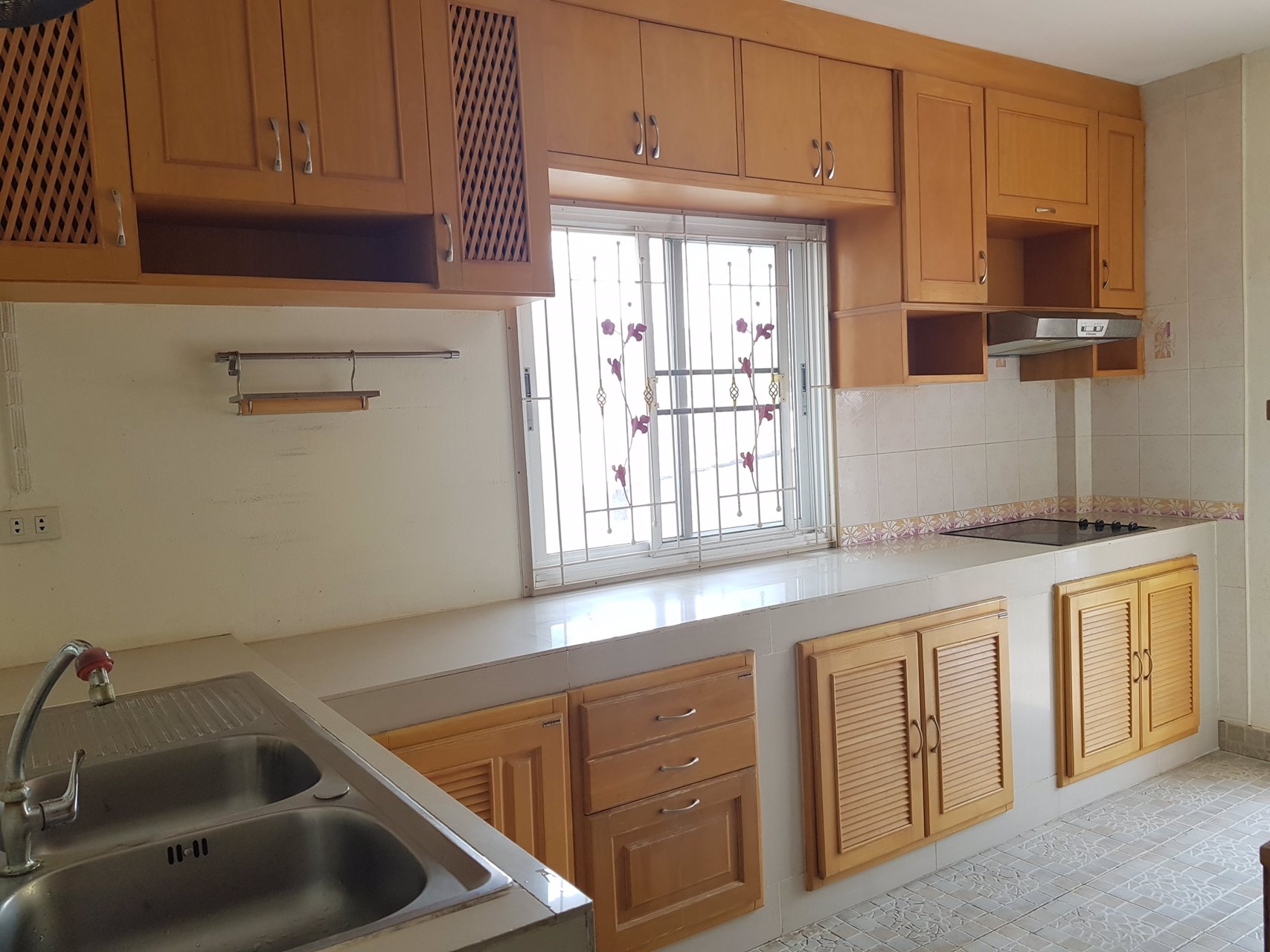 ขายบ้านเดี่ยว-เช่า-3-นอน-3-น้ำ-4-ที่จอดรถ