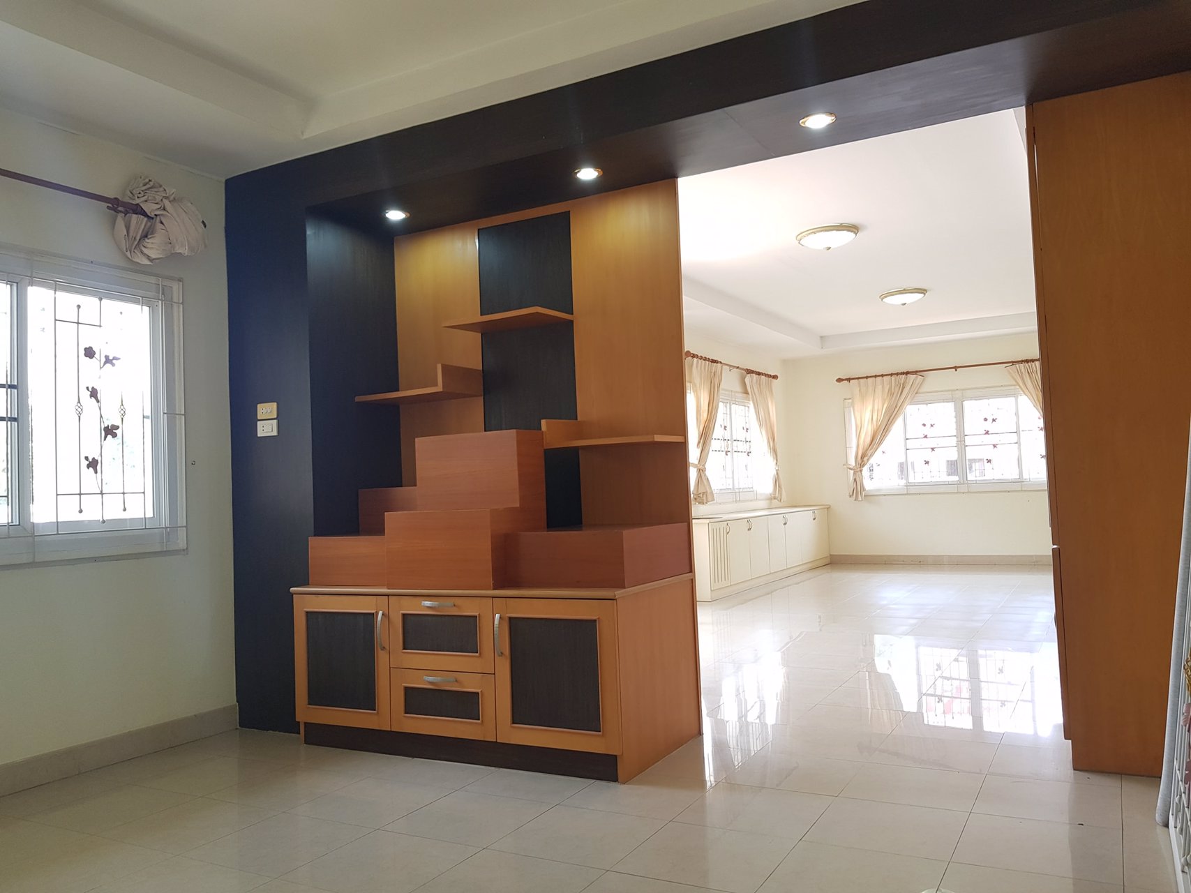 ขายบ้านเดี่ยว-เช่า-3-นอน-3-น้ำ-4-ที่จอดรถ