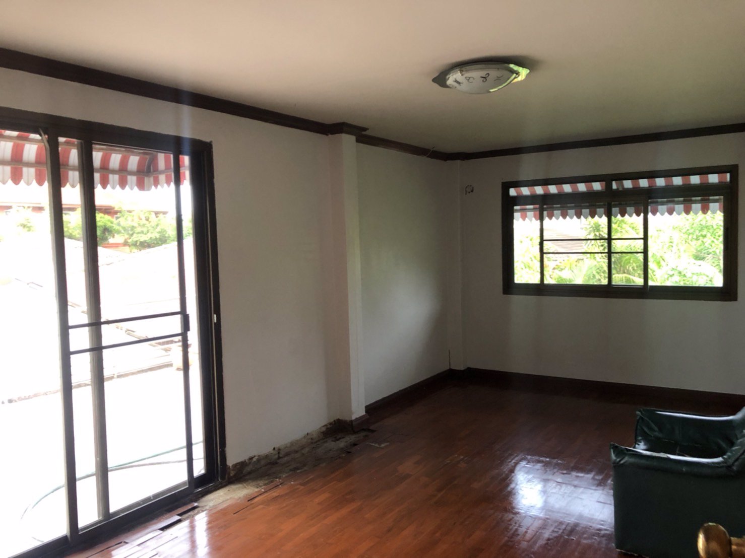 ขายบ้านเดี่ยว-2-ชั้น-โครงการคาซารีน่า1-4-นอน-4-น้ำ-1ครัว-1ห้องโถงใหญ่