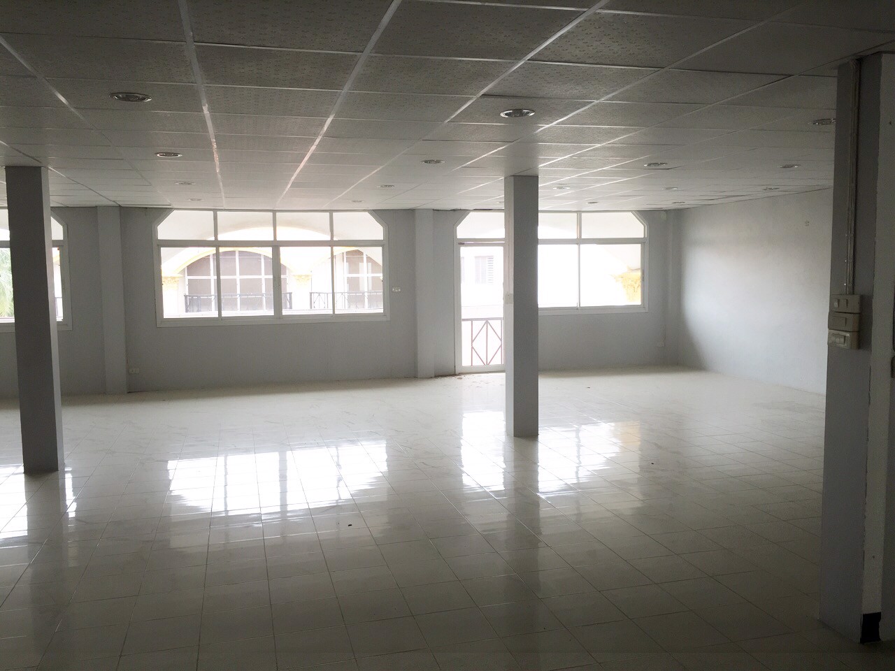 ขาย-อาคารพาณิชย์-4-ชั้นครึ่ง-จำนวน-3-คูหา-แถวเอกชัย-บางบอน-ซอยสุนทร-7-