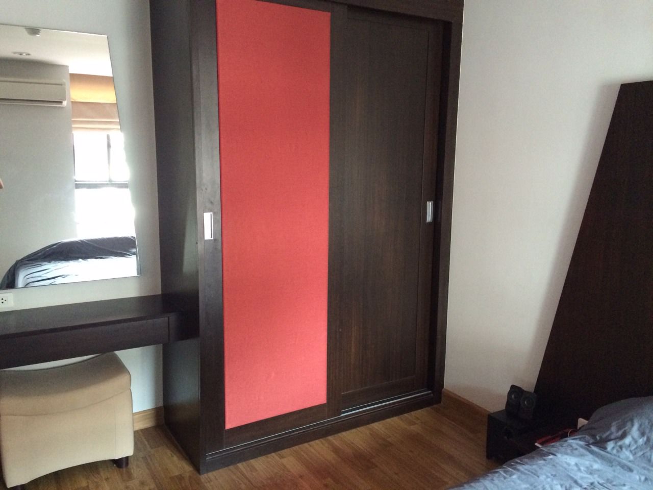 ขายคอนโดนวธารา-ริเวอร์ไลฟ์-ย่านเกษตร-นวมินทร์-ห้องริม-วิวสระ