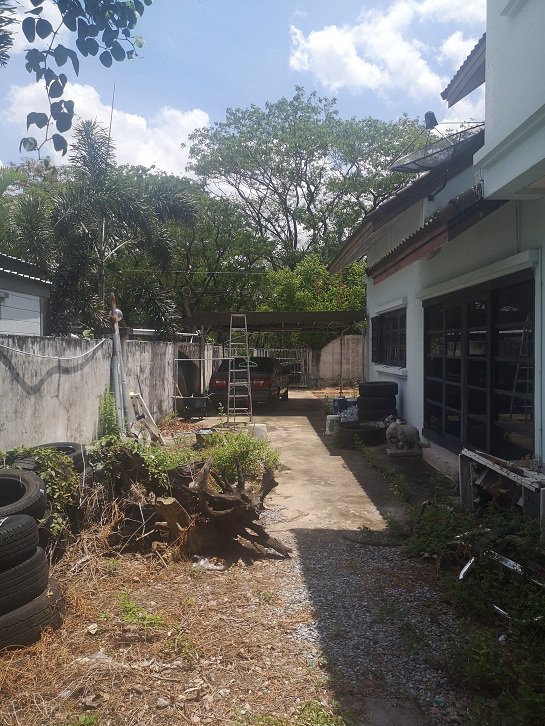 ขายบ้านเดี่ยวริมน้ำ-หมู่บ้านเมืองเอก-ใกล้รถไฟฟ้า-ม-รังสิต-สนามบินดอนเมือง-ห้างฟิวเจอร์ปาร์ค