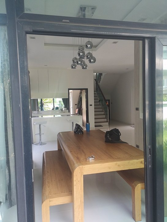 สวยไร้ที่ติ-nc-on-green-charm-ลำลูกกา-บ้านเดี่ยวหลังใหญ่ใกล้สนามกอล์ฟ