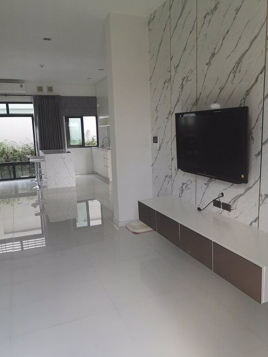 สวยไร้ที่ติ-nc-on-green-charm-ลำลูกกา-บ้านเดี่ยวหลังใหญ่ใกล้สนามกอล์ฟ