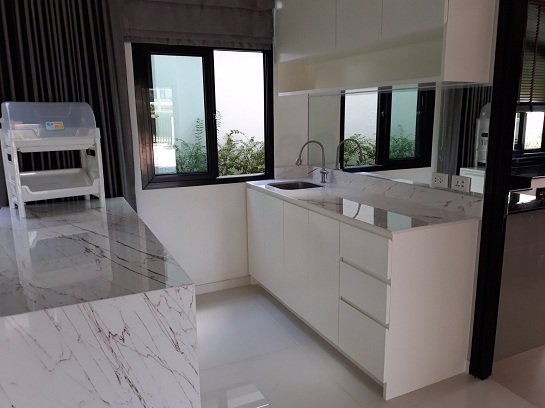 สวยไร้ที่ติ-nc-on-green-charm-ลำลูกกา-บ้านเดี่ยวหลังใหญ่ใกล้สนามกอล์ฟ