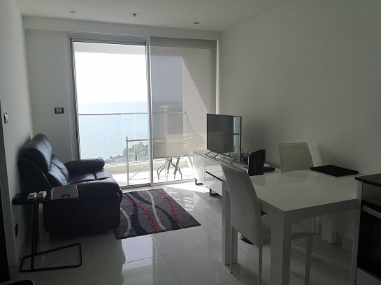 คอนโดหรู-amari-residences-suites-pattaya-บน-เขาพระตำหนัก-ชมวิวทะเล-180-องศา-ใกล้แหลมบาลีฮาย