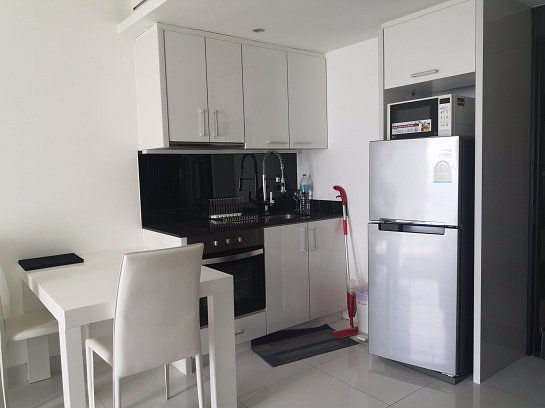 คอนโดหรู-amari-residences-suites-pattaya-บน-เขาพระตำหนัก-ชมวิวทะเล-180-องศา-ใกล้แหลมบาลีฮาย