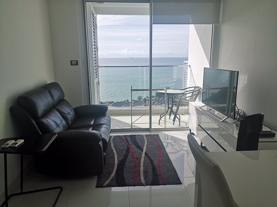 คอนโดหรู-amari-residences-suites-pattaya-บน-เขาพระตำหนัก-ชมวิวทะเล-180-องศา-ใกล้แหลมบาลีฮาย