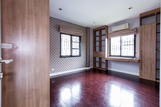 บ้านติดสวนส่วนกลาง-หลังใหญ่-เศรษฐสิริ-ชัยพฤกษ์-แจ้งวัฒนะ-ทำเลแห่งอนาคต-สภาพแวดล้อมแสนอบอุ่น-ลงตัวกับ