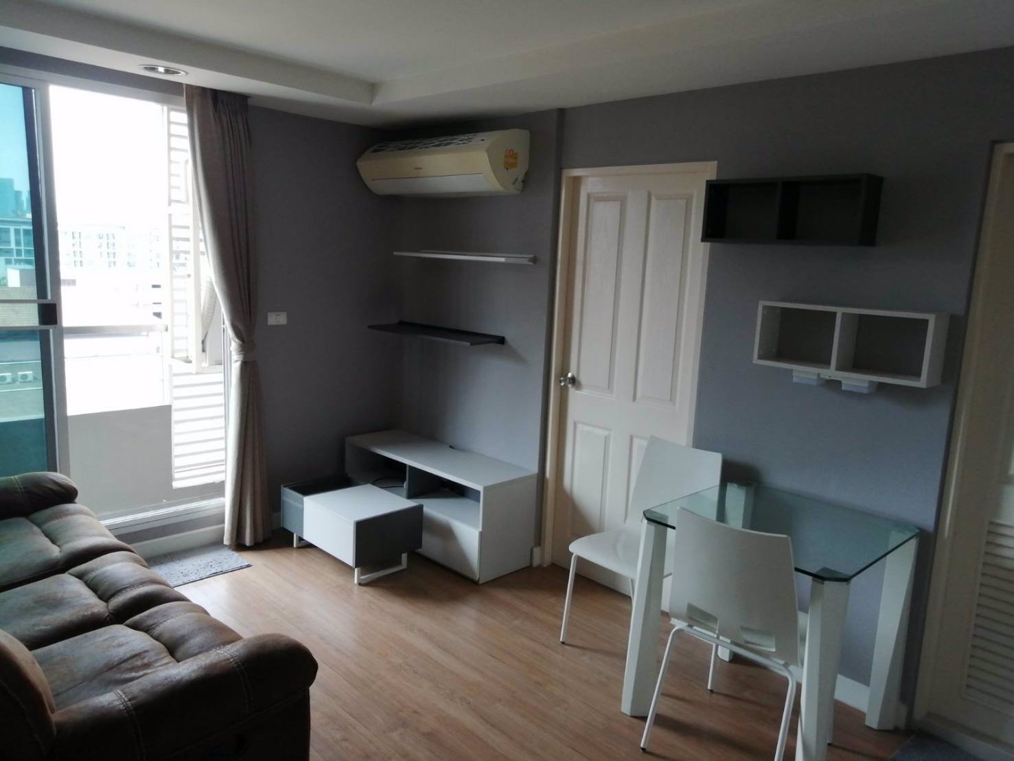 ขายคอนโดมิเนียมพร้อมอยู่-the-kris-ratchada-17-อาคาร-6