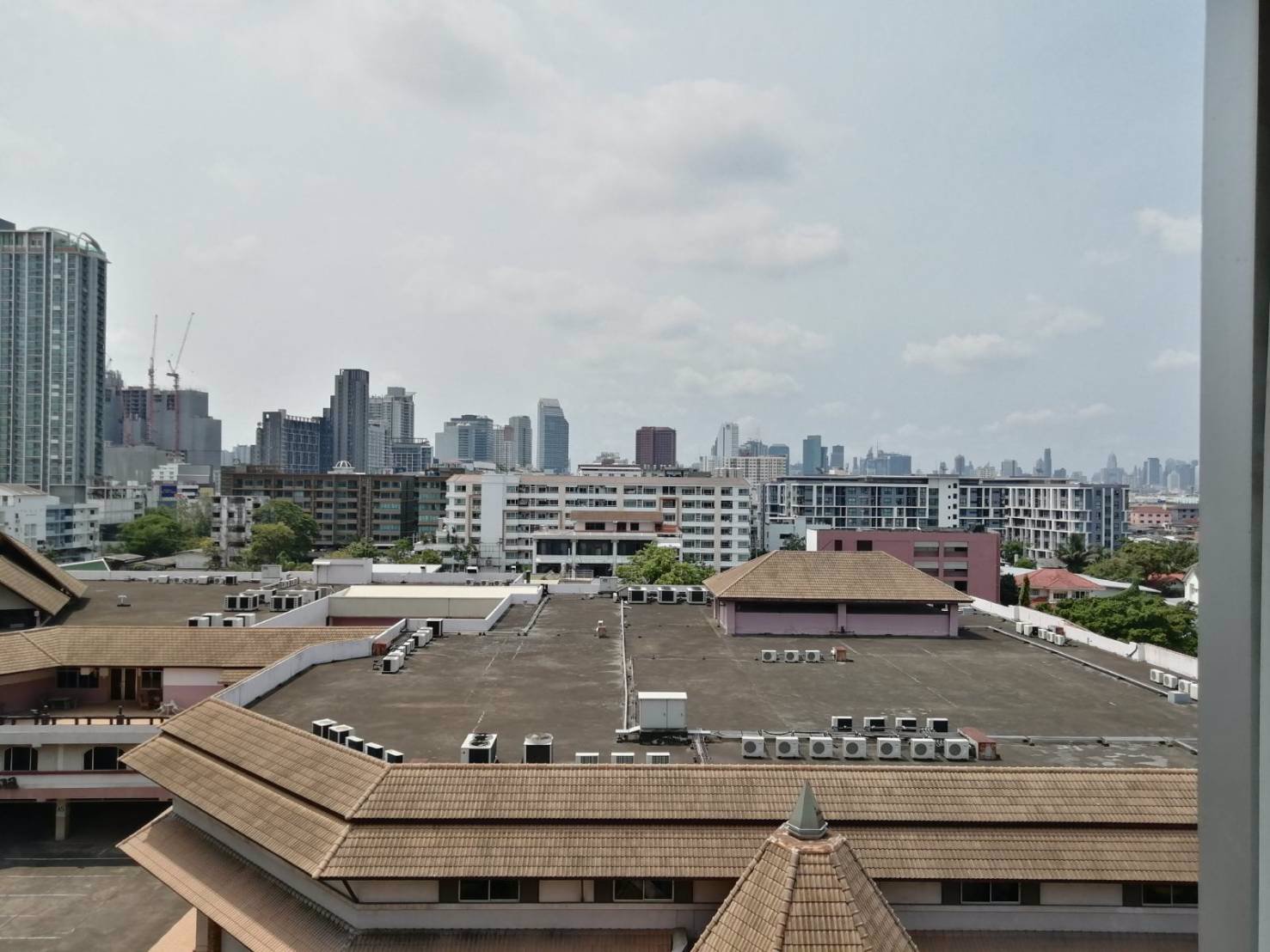 ขายคอนโดมิเนียมพร้อมอยู่-the-kris-ratchada-17-อาคาร-6