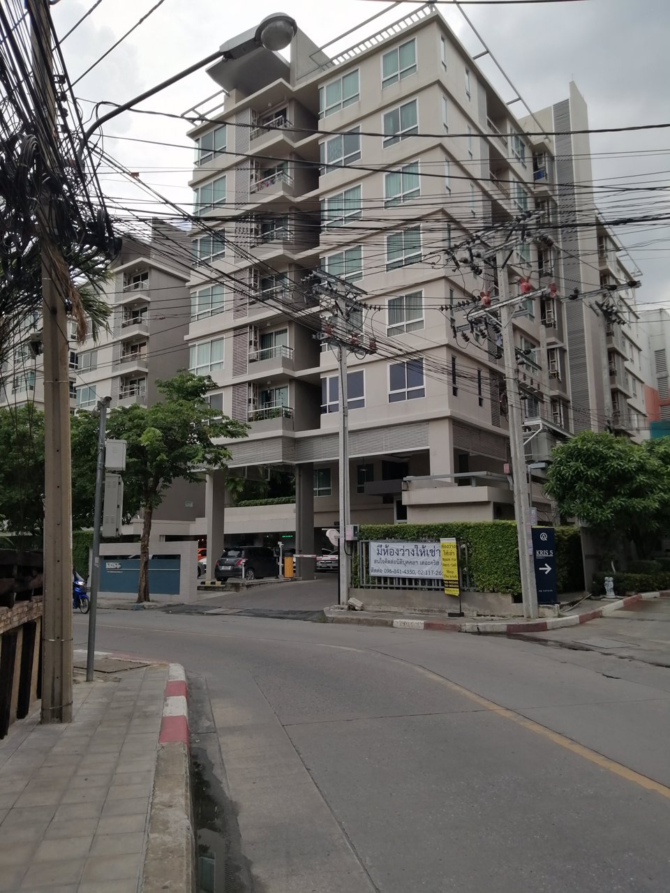 ขายคอนโดมิเนียมพร้อมอยู่-the-kris-ratchada-17-อาคาร-6