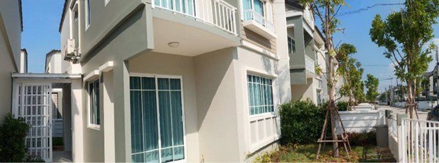 ให้เช่าทาวน์โฮม-เดอะวิลเลจ3-บางนาตราด-กม8-ไกล้-เมกาบางนา-2ชั้น-3นอน-2น้ำ-25000