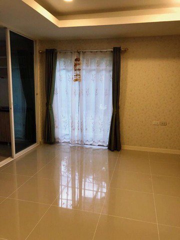 ให้เช่า-ทาวน์เฮ้าส์-หมู่บ้าน-อินดี้-กม-7-ใกล้เมกาบางนา-2-ชั้น-2นอน-3น้ำ-แอร์2-ตัว-1ที่จอดรถ250