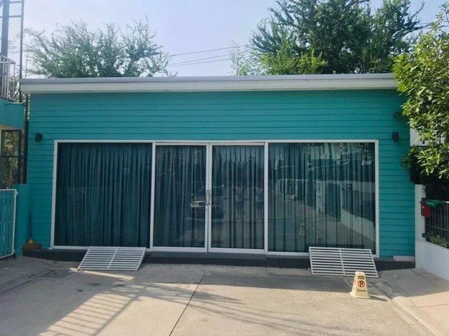 ให้เช่า-ทาวน์เฮ้าส์-หมู่บ้าน-อินดี้-กม-7-ใกล้เมกาบางนา-2-ชั้น-2นอน-3น้ำ-แอร์2-ตัว-1ที่จอดรถ250