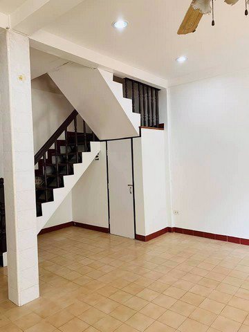 ให้เช่า-ขาย-ทาวน์เฮ้าส์-ไกล้-bts-อุดมสุข-2-ชั้น-ซอยสุขุมวิท-101-1-เนื้อที่-29-ตรว-หมู่บ้านรุ่งเจ