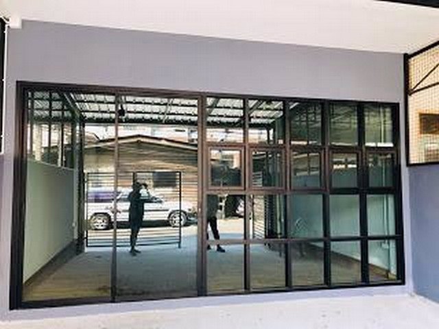 ให้เช่าทาวน์โฮม-2ชั้น-ซอยประชาอุทิศ12-ใกล้สำนักงานเขตห้วยขวาง-2-นอน-3น้ำ-1-โถงใหญ่-28000ต่อเดือ