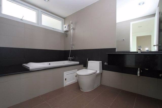 ขายทาวน์โฮม-3-ชั้นครึ่ง-พื้นที่ใช้สอย-330-ตรม-หมู่บ้านสเปซ-ลาดพร้าว-เหม่งจ๋าย-ซอยลาดพร้าว-80-ใก