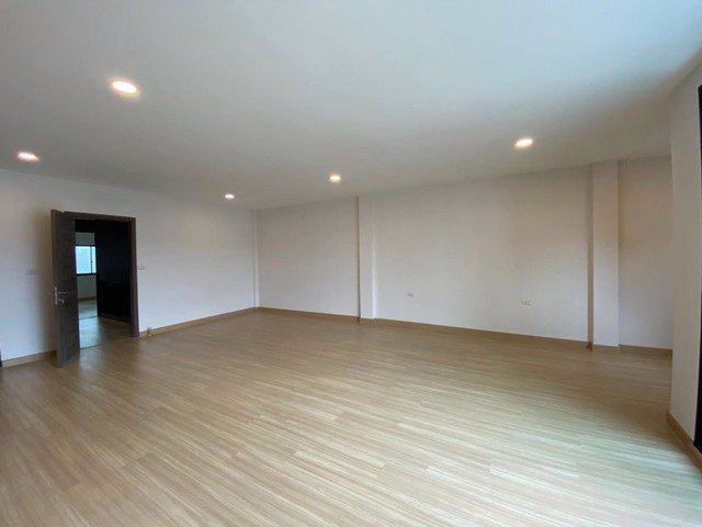 ขาย-โฮมออฟฟิศ-ใหม่-ใจกลางเมือง-ใกล้-bts-อ่อนนุช-3-ชั้น-38-ตรว-350-ตรม-9900000-บาท