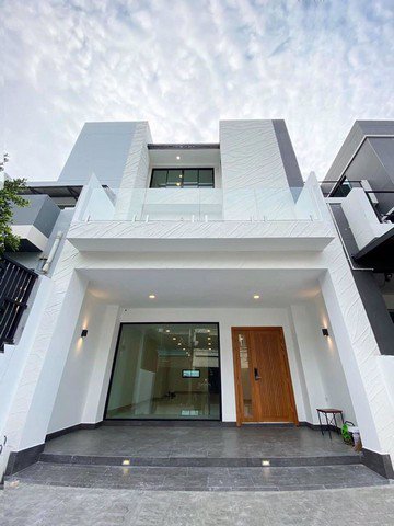 ขาย-โฮมออฟฟิศ-ใหม่-ใจกลางเมือง-ใกล้-bts-อ่อนนุช-3-ชั้น-38-ตรว-350-ตรม-9900000-บาท