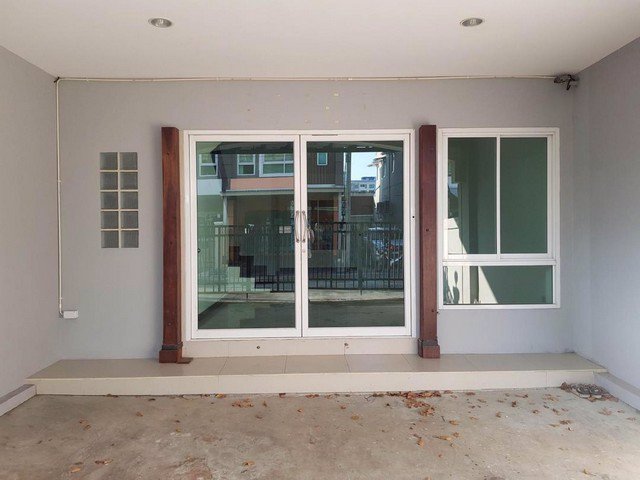 ให้เช่าทาวโฮม-4-ชั้น-แกรนด์-เดอ-วิลล์-ศรีนครินทร์-245-ตรม-4-ห้องนอน-6-ห้องน้ำ-35000-ต่อเดือน