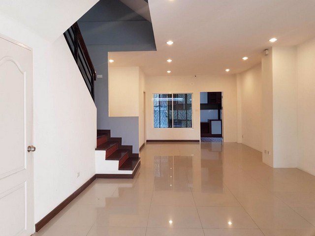 ให้เช่าทาวโฮม-4-ชั้น-แกรนด์-เดอ-วิลล์-ศรีนครินทร์-245-ตรม-4-ห้องนอน-6-ห้องน้ำ-35000-ต่อเดือน