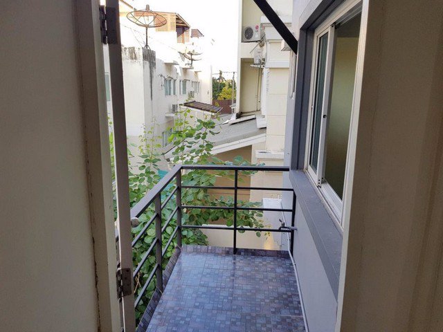 ให้เช่าทาวโฮม-4-ชั้น-แกรนด์-เดอ-วิลล์-ศรีนครินทร์-245-ตรม-4-ห้องนอน-6-ห้องน้ำ-35000-ต่อเดือน