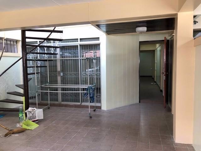 ให้เช่าทาวน์เฮ้า2-ชั้น-ในซอยลาดพร้าว21-ใกล้-สถานี-mrtลาดพร้าว-3-นอน2-น้ำ-3-แอร์-ทีจอดรถ2-คัน-2800