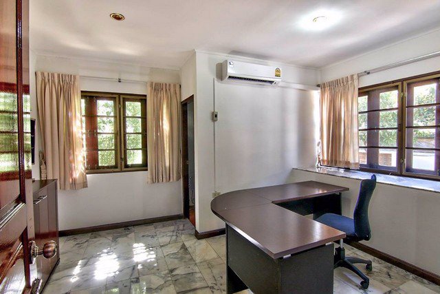 บ้านให้เช่าบ้านเดียว-ลดาวัลย์ศรีนครินทร์-เนื้อที่-1-ไร่-พื้นที่-500-ตรม5-ห้องนอน-5-ห้องน้ำ-65000