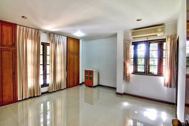 บ้านให้เช่าบ้านเดียว-ลดาวัลย์ศรีนครินทร์-เนื้อที่-1-ไร่-พื้นที่-500-ตรม5-ห้องนอน-5-ห้องน้ำ-65000