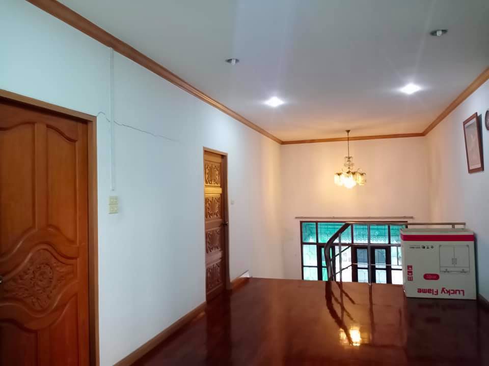 ให้เช่าบ้านเดียว2ชั้น-ติด-ถนนกาญจนาภิเษก-มีหลังเดียว-5นอน-4น้ำ-35000-ต่อเดือน