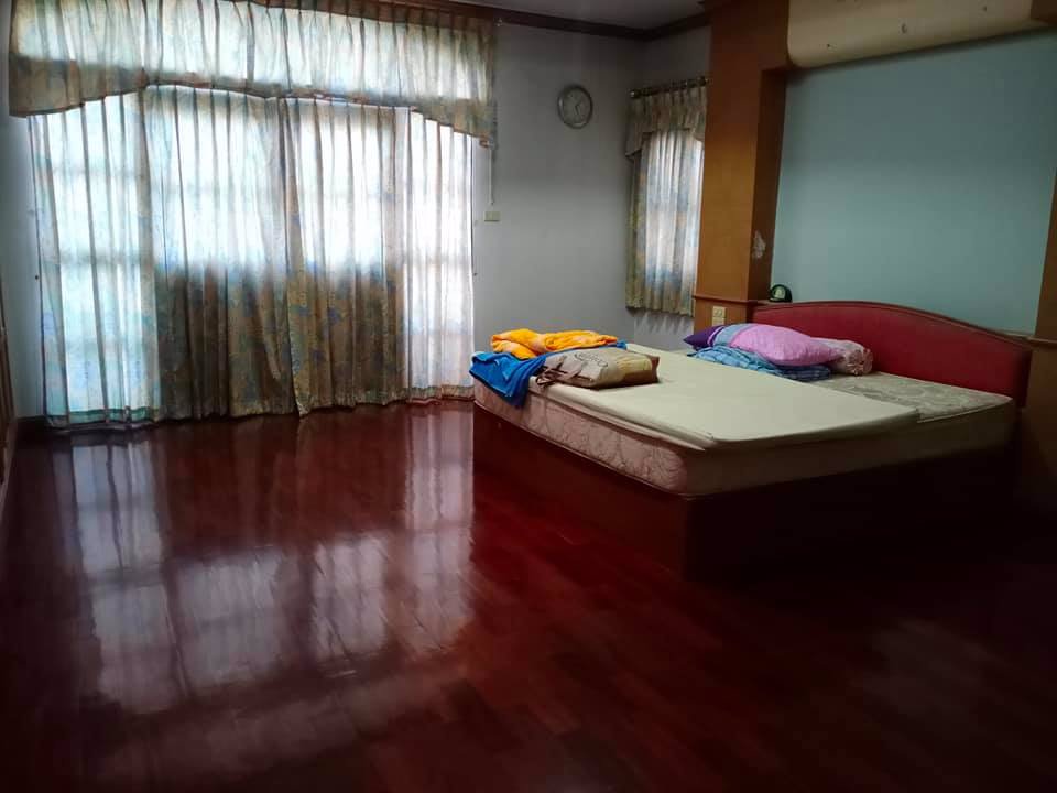 ให้เช่าบ้านเดียว2ชั้น-ติด-ถนนกาญจนาภิเษก-มีหลังเดียว-5นอน-4น้ำ-35000-ต่อเดือน