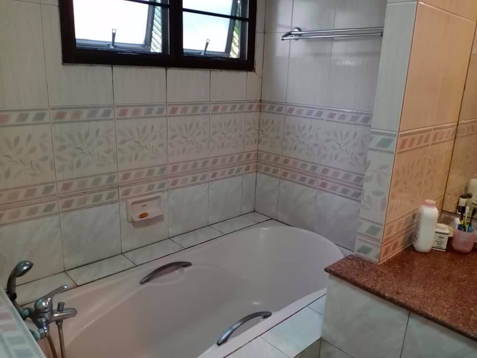 ให้เช่าบ้านเดียว2ชั้น-ติด-ถนนกาญจนาภิเษก-มีหลังเดียว-5นอน-4น้ำ-35000-ต่อเดือน