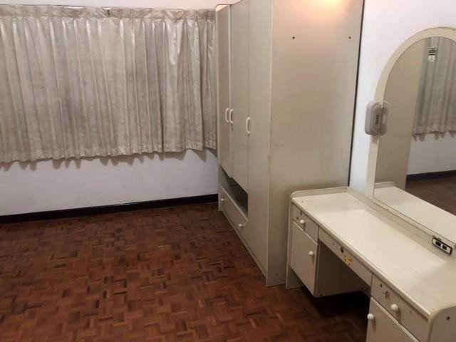 ให้เช่าทาวน์เฮ้าส์2-ชั้น-หมู่บ้านพรไพลิน-ซอยลาซาน3ใกล้บีทีเอส-แบริ่ง-เนื้อที่35ตารางวา3นอน-2น้ำ-แ