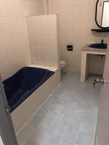 ให้เช่าทาวน์เฮ้าส์2-ชั้น-หมู่บ้านพรไพลิน-ซอยลาซาน3ใกล้บีทีเอส-แบริ่ง-เนื้อที่35ตารางวา3นอน-2น้ำ-แ